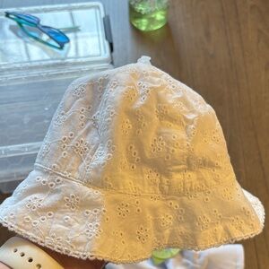 NWT Nordstrom 3-9 Month Bonnet Hat